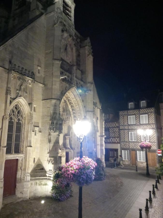 Le Leon Lägenhet Honfleur Exteriör bild